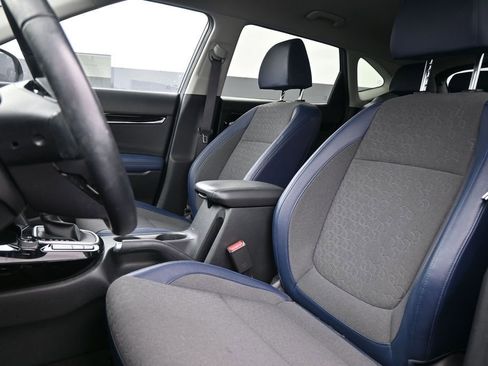 Used 2024 Kia Seltos S FWD image 11