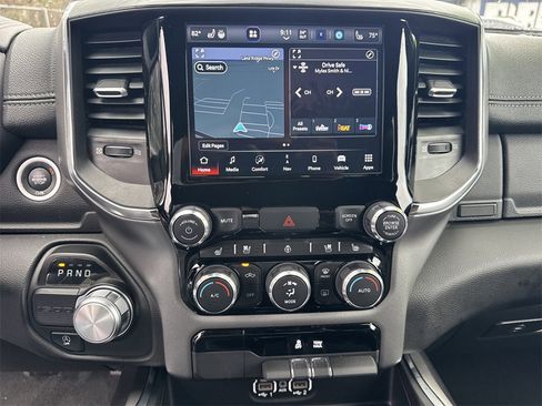 Used 2024 RAM 1500 Laramie image 28