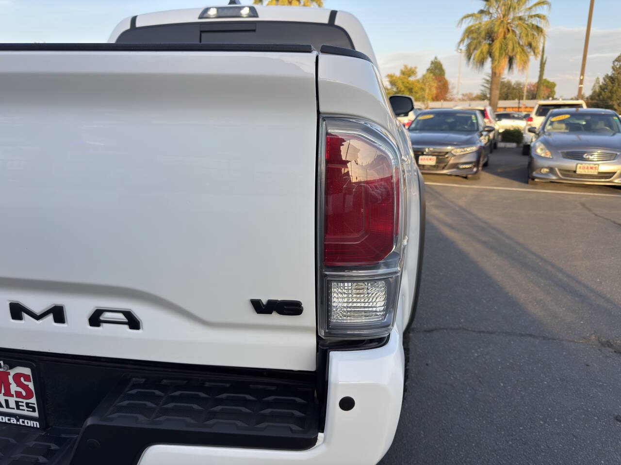 Used 2021 Toyota Tacoma TRD Off-Road w/ TRD Premium Off Road Package AWD/4WD image 26