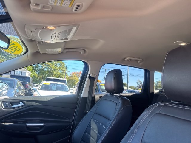 Used 2019 Ford Escape Titanium AWD/4WD image 22