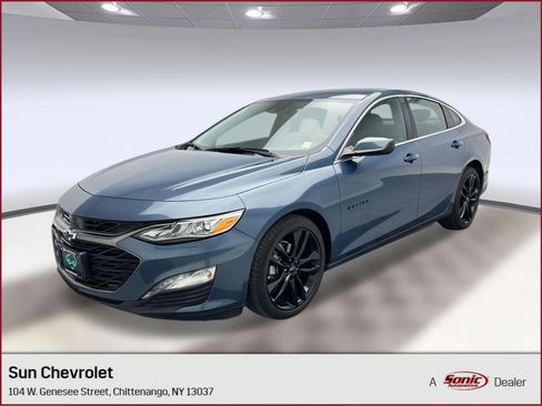 Certified 2025 Chevrolet Malibu LT FWD image 1