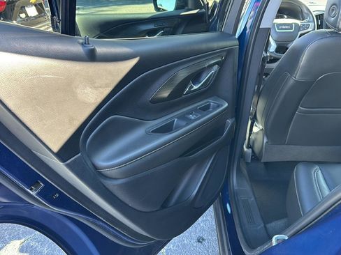 Certified 2023 GMC Terrain SLT image 15