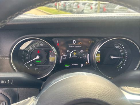 Used 2021 Jeep Wrangler Unlimited Sahara w/ Cold Weather Group AWD/4WD image 19