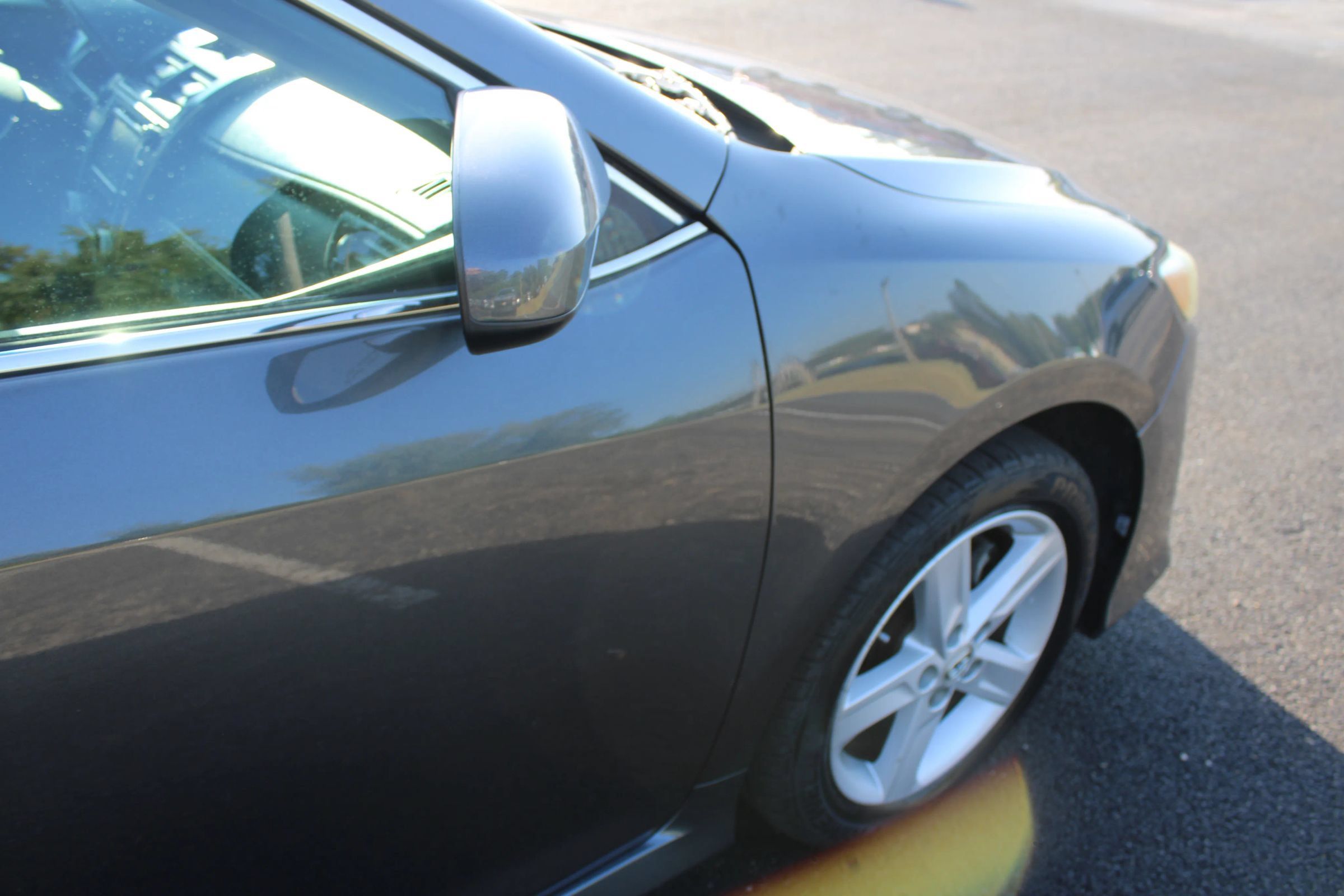 Used 2013 Toyota Camry SE FWD image 10