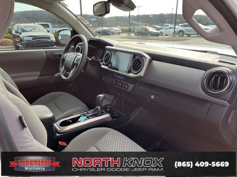 Used 2023 Toyota Tacoma SR5 w/ Technology Package image 29