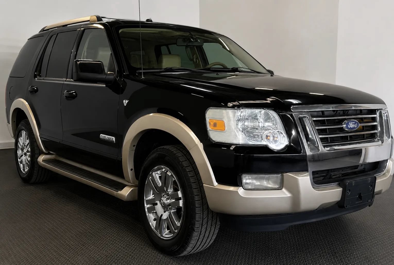 Used 2007 Ford Explorer Eddie Bauer AWD/4WD image 2