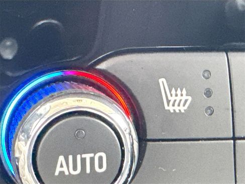 Used 2023 Buick Enclave Essence w/ Experience Buick Package image 20