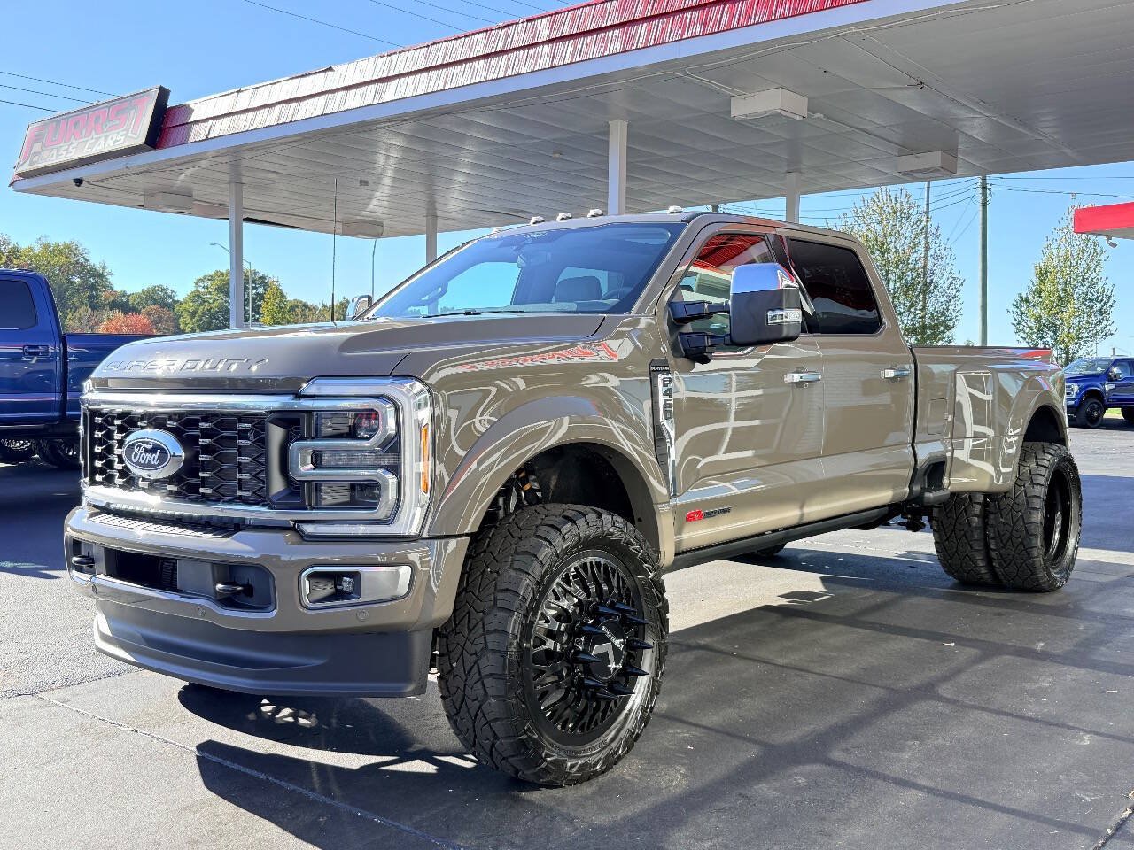 Used 2027 Ford F450 Platinum w/ Platinum Plus Package AWD/4WD image 5