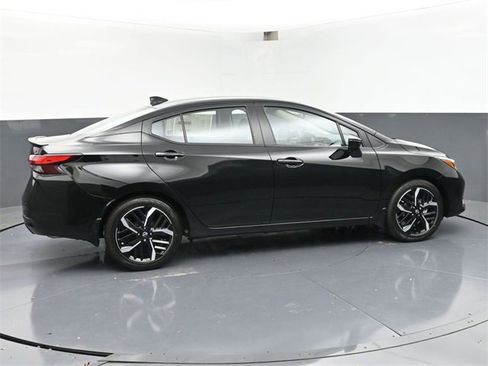 New 2025 Nissan Versa SR w/ Trunk Package image 3