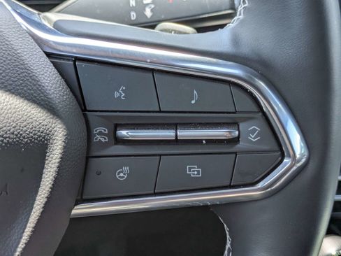 Used 2024 Chevrolet Traverse LT FWD image 19