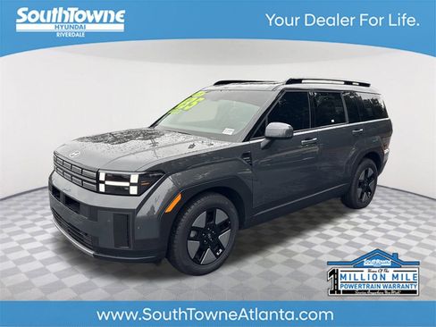 Used 2025 Hyundai Santa Fe SEL image 1