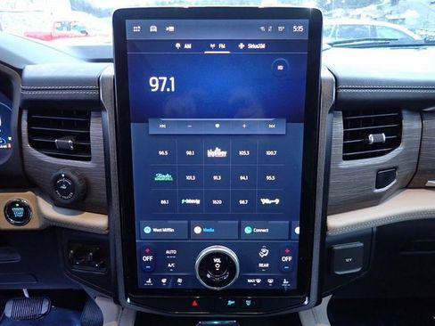 Used 2023 Ford Expedition Max Limited image 28