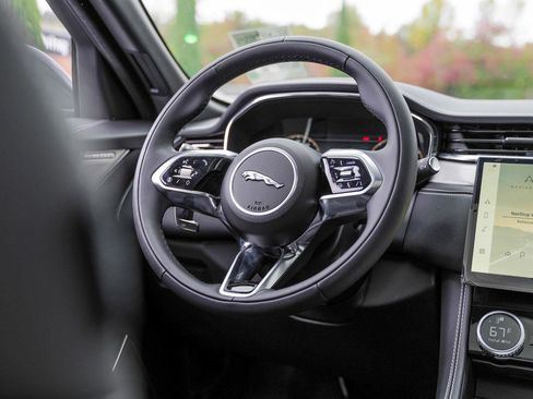 New 2025 Jaguar F-PACE R-Dynamic S AWD/4WD image 18