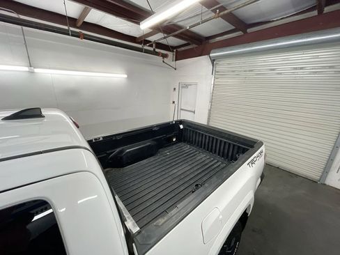 Used 2016 Toyota Tacoma TRD Sport image 23