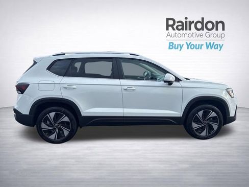 New 2026 Volkswagen Taos SE AWD/4WD image 8