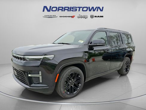 New 2026 Jeep Grand Wagoneer Limited AWD/4WD image 2