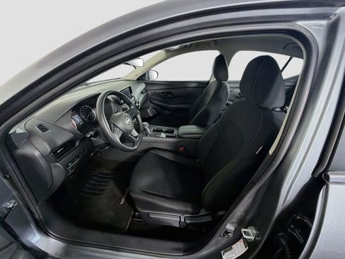 Used 2025 Nissan Sentra S FWD image 13