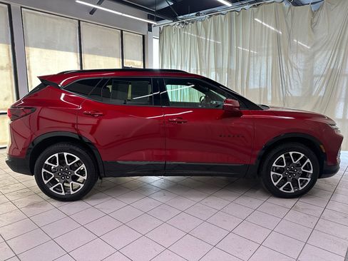 Certified 2025 Chevrolet Blazer RS w/ Enhanced Convenience Package image 3