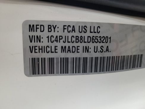 Used 2020 Jeep Cherokee Latitude FWD image 33
