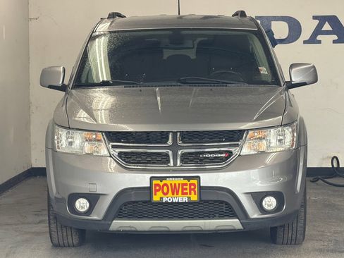 Used 2019 Dodge Journey SE w/ Premium Group FWD image 8