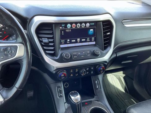 Used 2019 GMC Acadia SLT w/ Black Edition image 7