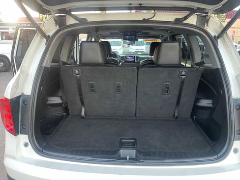 Used 2017 Honda Pilot Touring image 10