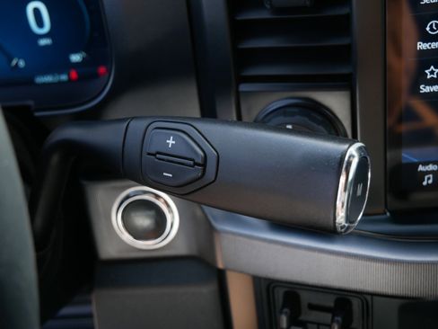 Used 2023 Ford F450 Platinum w/ FX4 Off-Road Package image 24