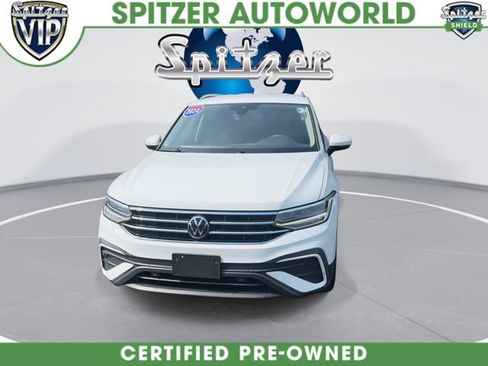 Used 2024 Volkswagen Tiguan SE AWD/4WD image 3