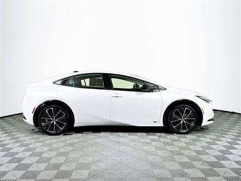 Certified 2024 Toyota Prius XLE image 9