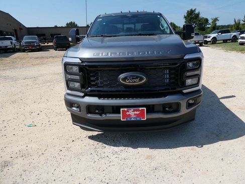 New 2026 Ford F250 Lariat w/ Black Appearance Package AWD/4WD image 9