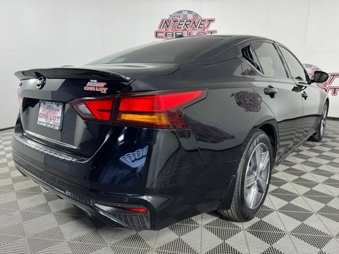 Used 2022 Nissan Altima 2.5 SL FWD image 29