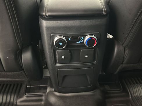 Used 2022 Ford Explorer XLT w/ Equipment Group 202A AWD/4WD image 21