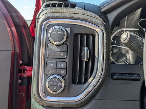 Used 2020 GMC Sierra 2500 AT4 w/ AT4 Premium Package AWD/4WD image 22