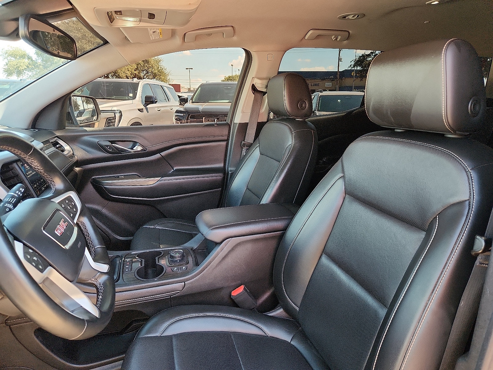 Used 2023 GMC Acadia SLT AWD/4WD image 14