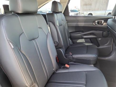 New 2026 Kia Sorento EX image 18