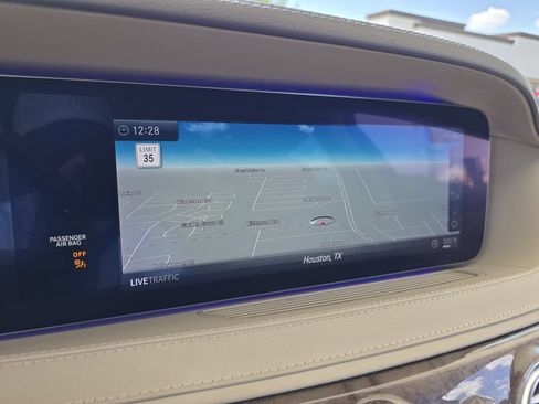 Used 2019 Mercedes-Benz S 560 4MATIC Sedan image 14