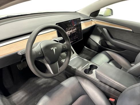 Certified 2023 Tesla Model 3 Standard Range RWD image 9