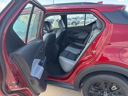 Used 2023 Nissan Kicks SR w/ SR Premium Package FWD image 26