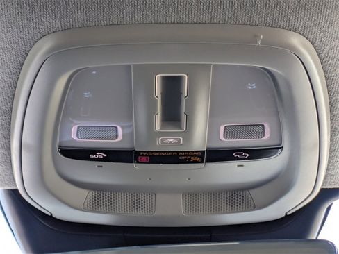 Used 2026 Volvo XC40 B4 Core image 22