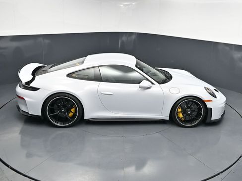 Certified 2025 Porsche 911 GT3 RWD image 17