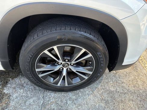 Used 2016 Toyota Highlander XLE FWD image 43