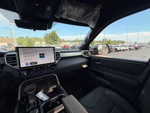 New 2026 Toyota Tundra Limited AWD/4WD image 12
