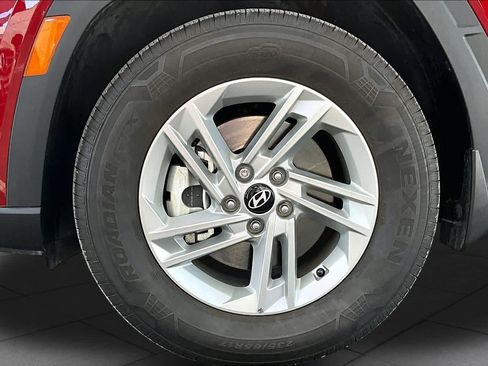 Used 2025 Hyundai Tucson SE FWD image 11