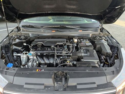 Used 2025 Kia K4 LXS image 28