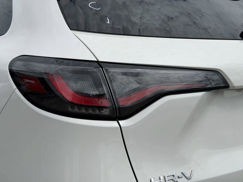 Used 2026 Honda HR-V LX image 11