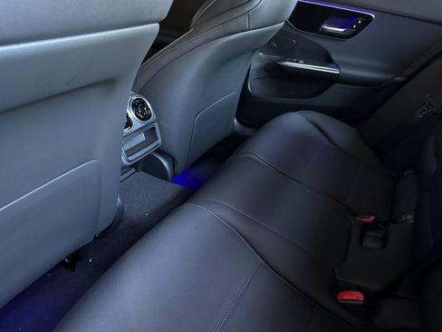 New 2025 Mercedes-Benz C 300 4MATIC Sedan image 14