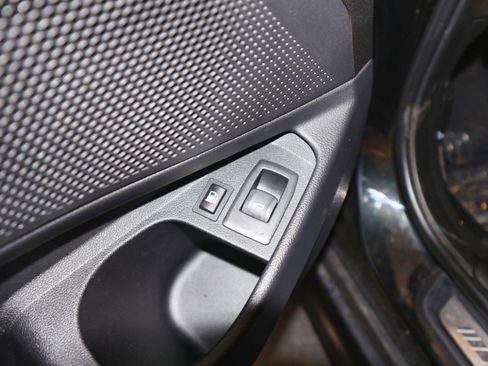 Used 2022 BMW 330e xDrive w/ M Sport Package image 19