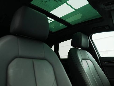 Used 2025 Audi Q3 2.0T Premium image 22