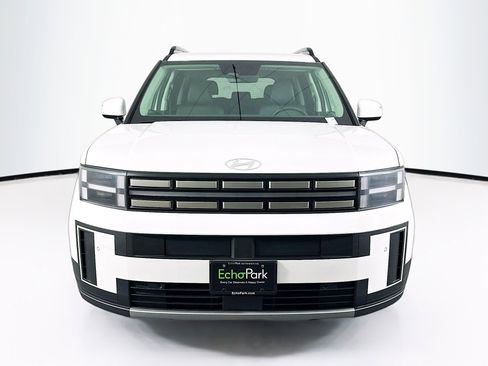 Used 2025 Hyundai Santa Fe SEL image 2