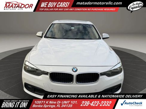 Used 2017 BMW 320i Sedan RWD image 2